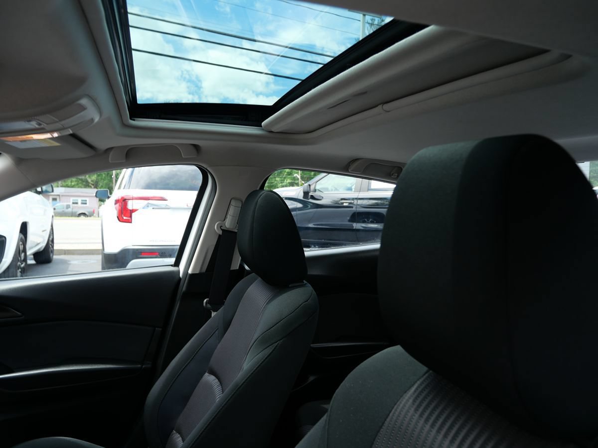 Used 2016 MAZDA MAZDA3 i Touring FWD image 11