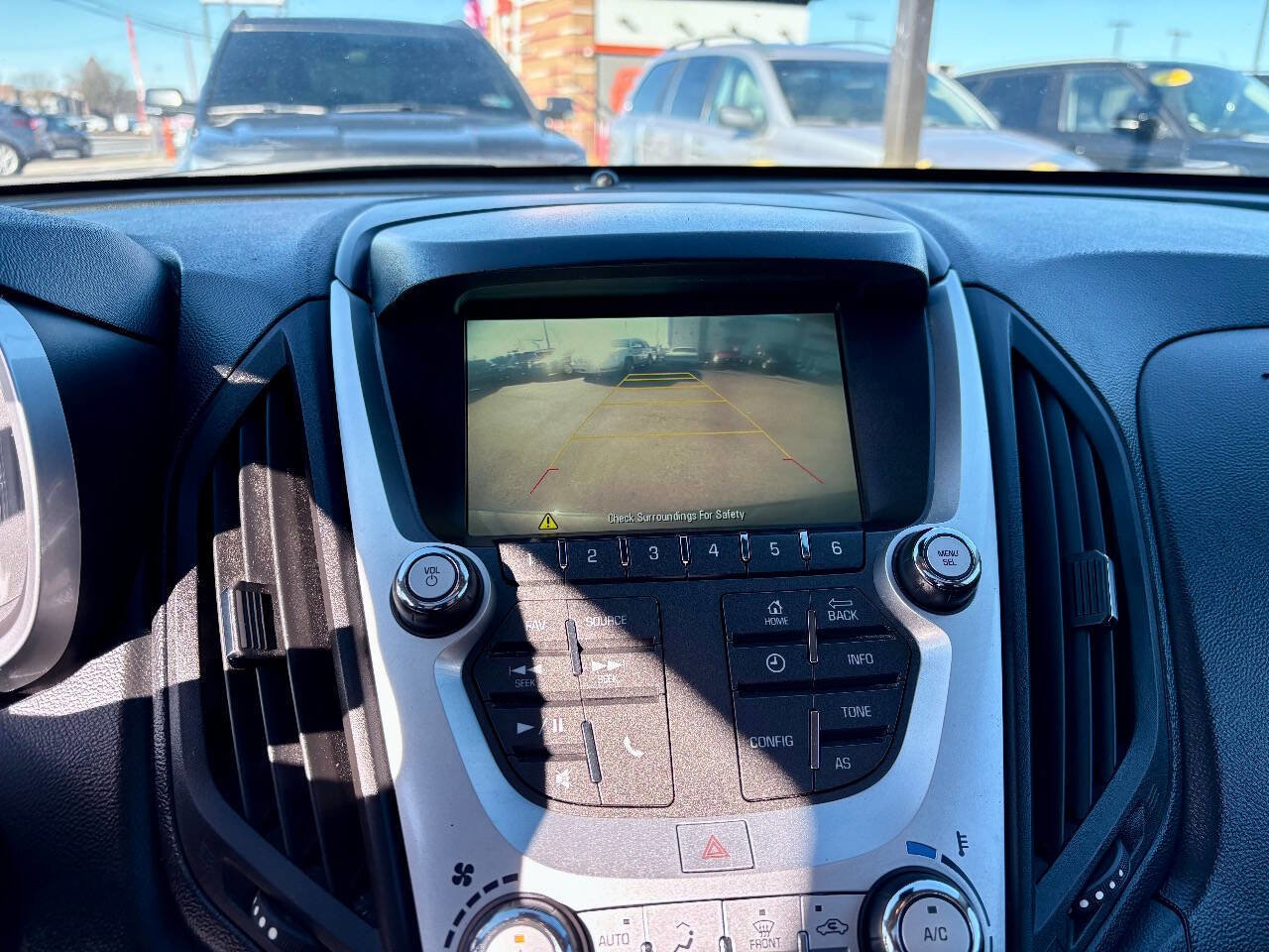 Used 2017 Chevrolet Equinox LT w/ Convenience Package image 16