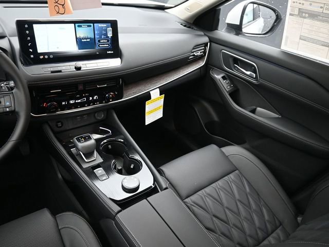 New 2026 Nissan Rogue Platinum w/ Platinum Premium Package image 13