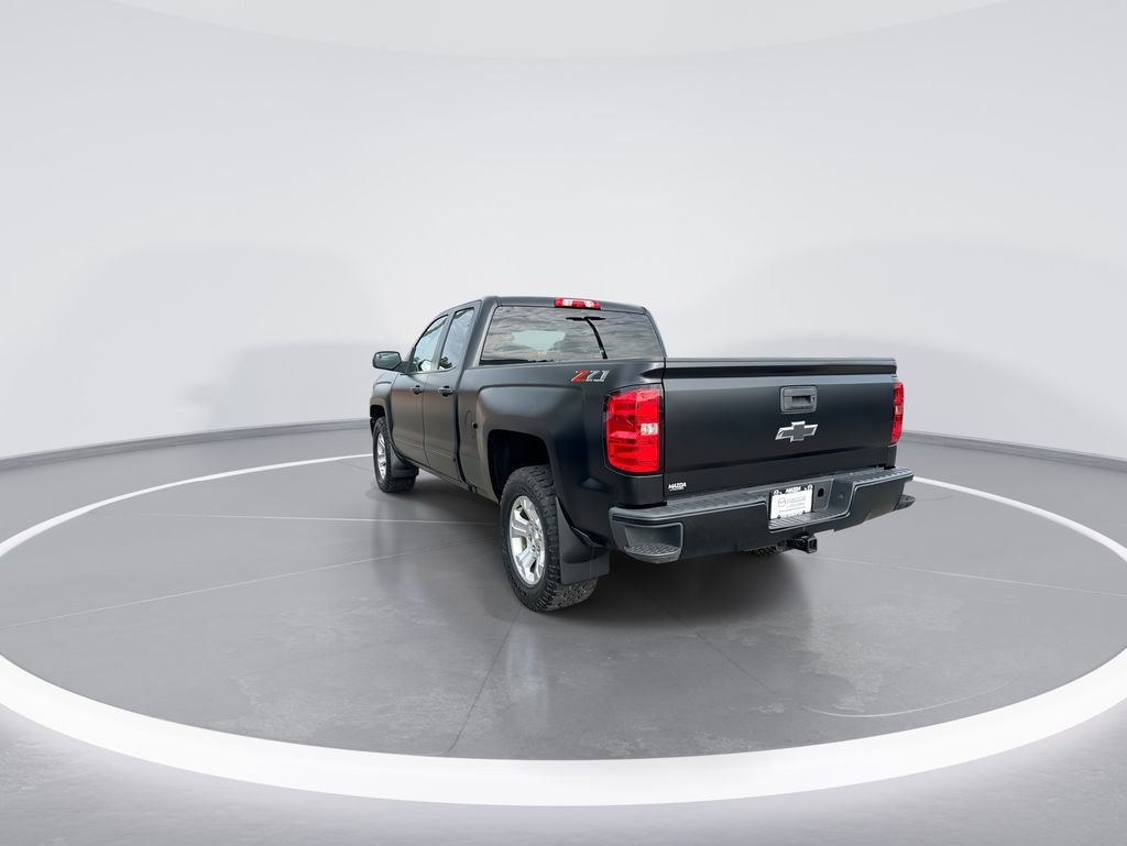 Used 2018 Chevrolet Silverado 1500 LT w/ All Star Edition image 6