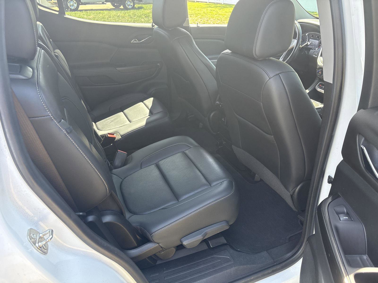 Used 2021 GMC Acadia SLT w/ Preferred Package AWD/4WD image 14