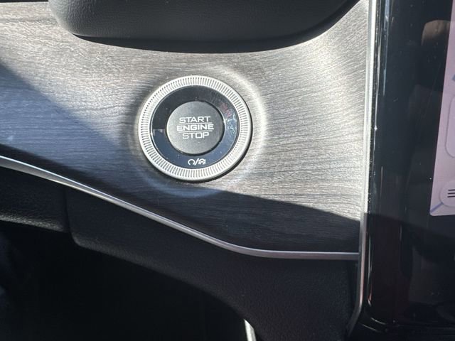 Used 2023 Jeep Grand Cherokee Limited image 18