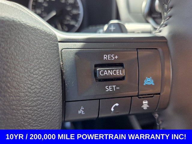 Used 2025 Nissan Rogue SV AWD/4WD image 21