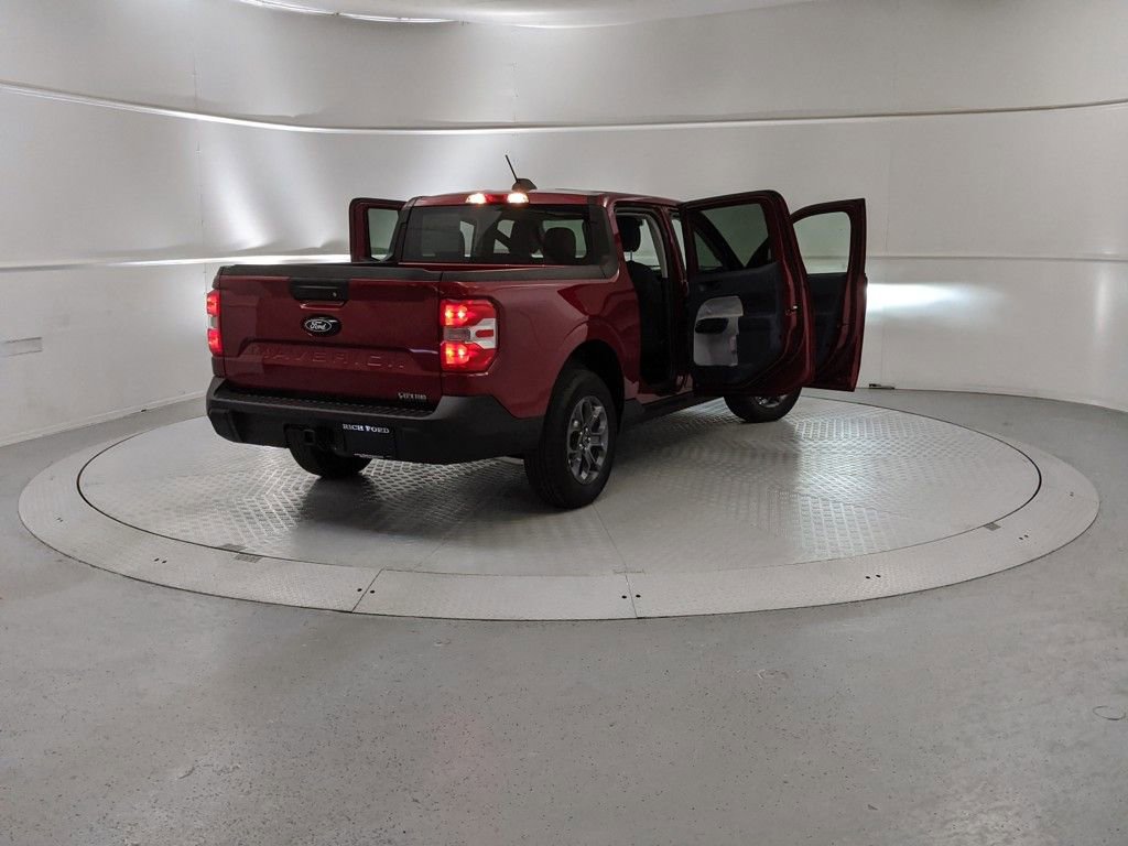 New 2025 Ford Maverick XLT w/ XLT Luxury Package image 9