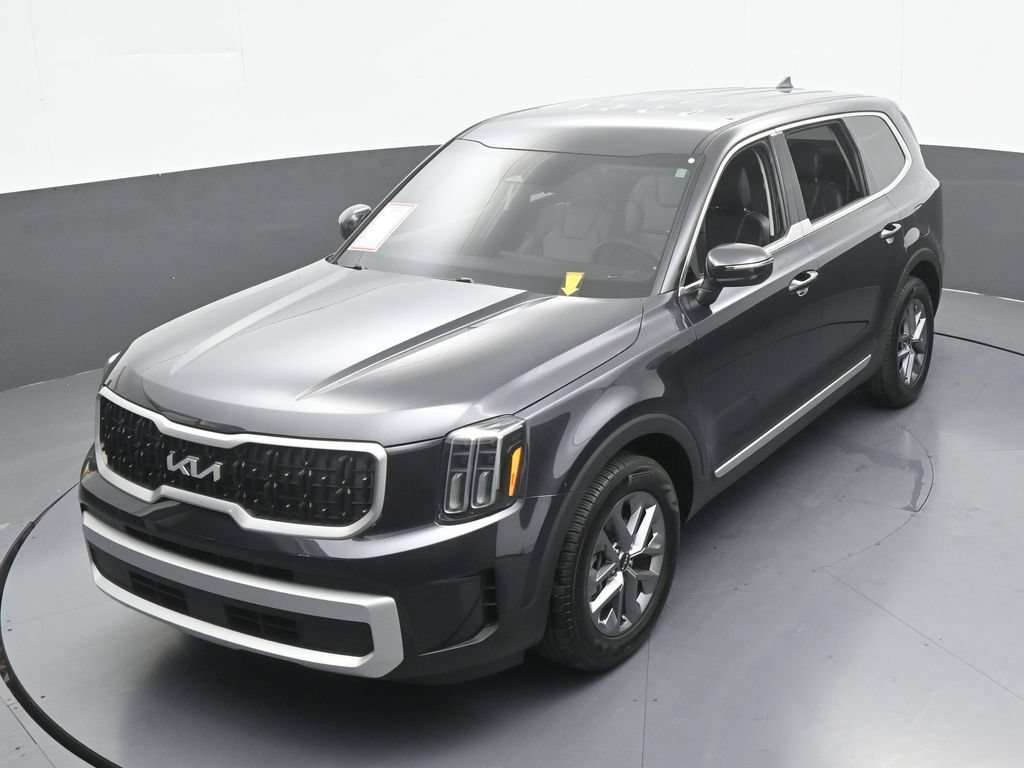 Used 2025 Kia Telluride LX FWD image 45