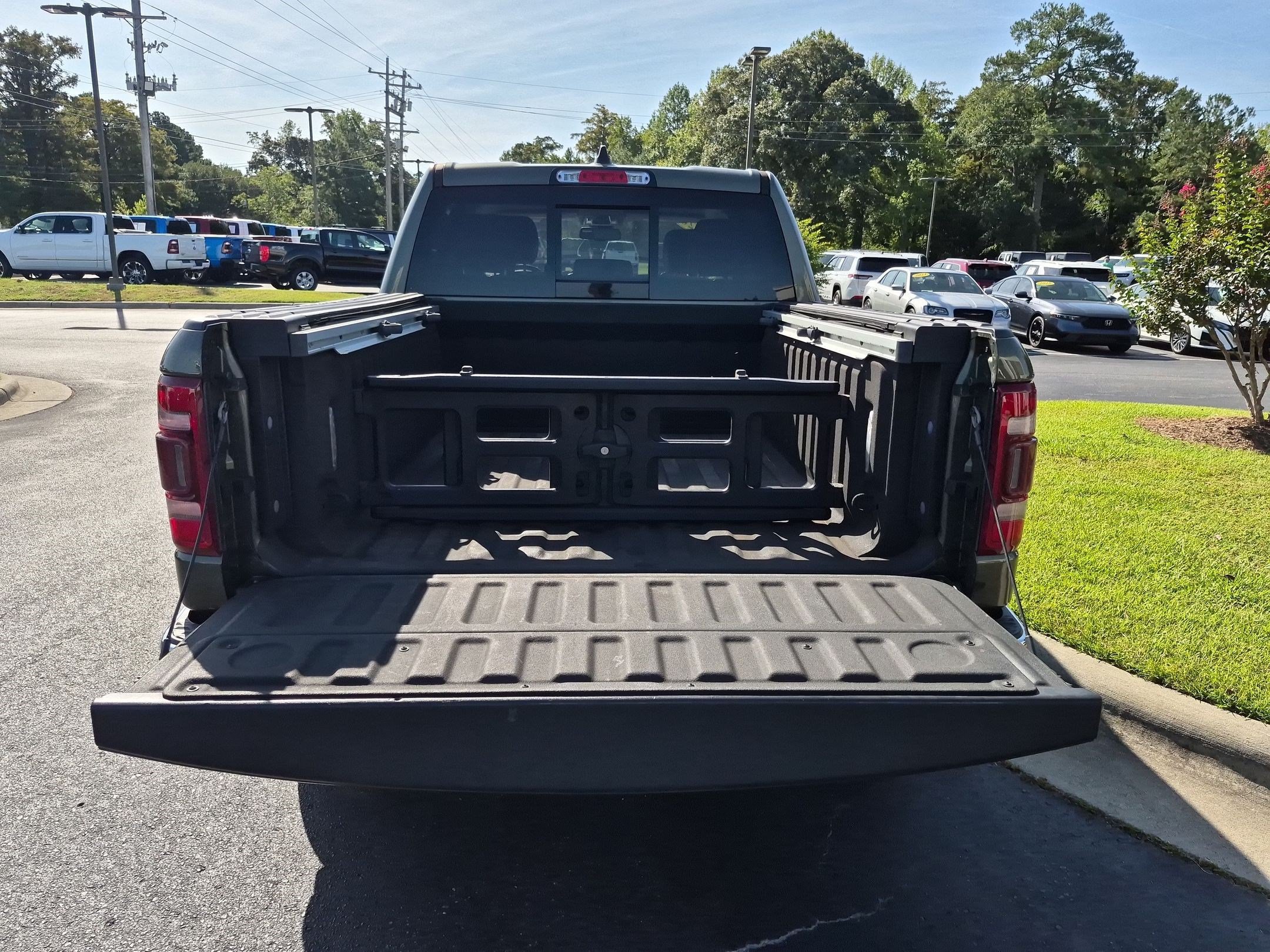 Used 2020 RAM 1500 Laramie AWD/4WD image 16