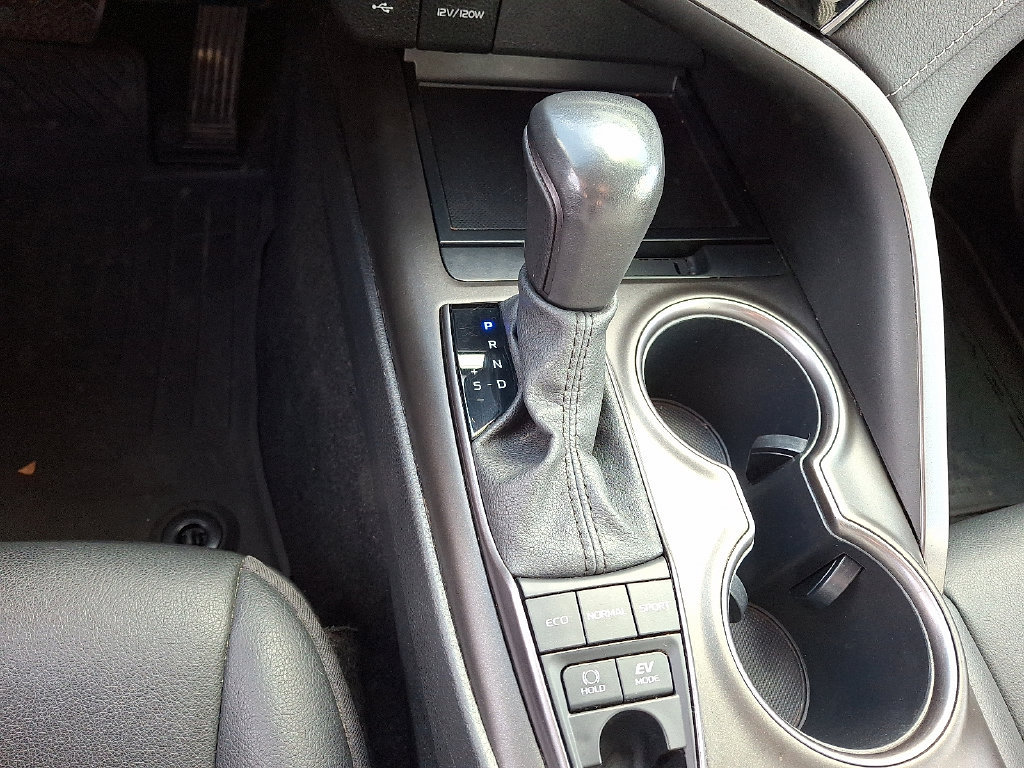 Used 2024 Toyota Camry SE FWD image 18