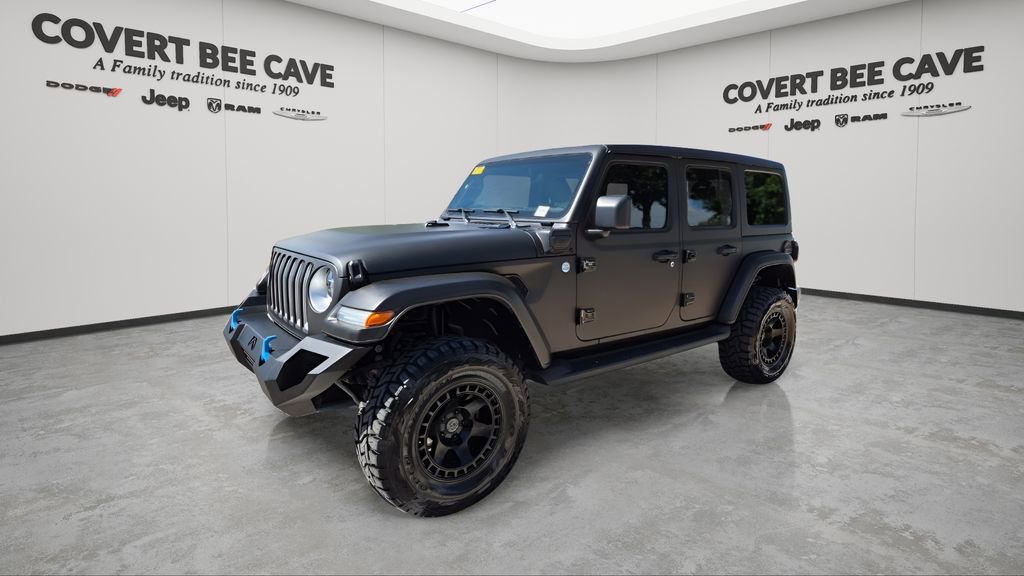Used 2022 Jeep Wrangler Unlimited Sahara w/ Cold Weather Group image 3