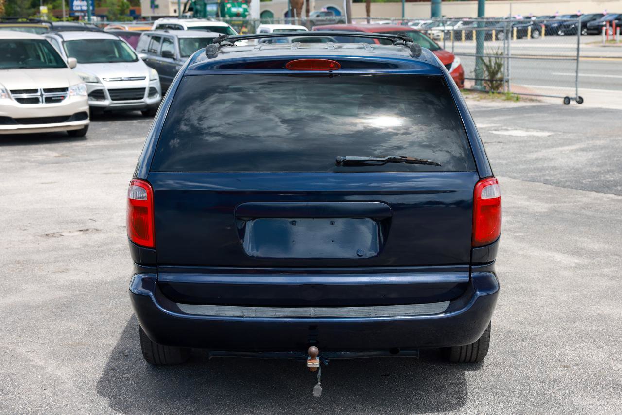 Used 2005 Dodge Grand Caravan SE w/ Popular Equipment Group I FWD image 9