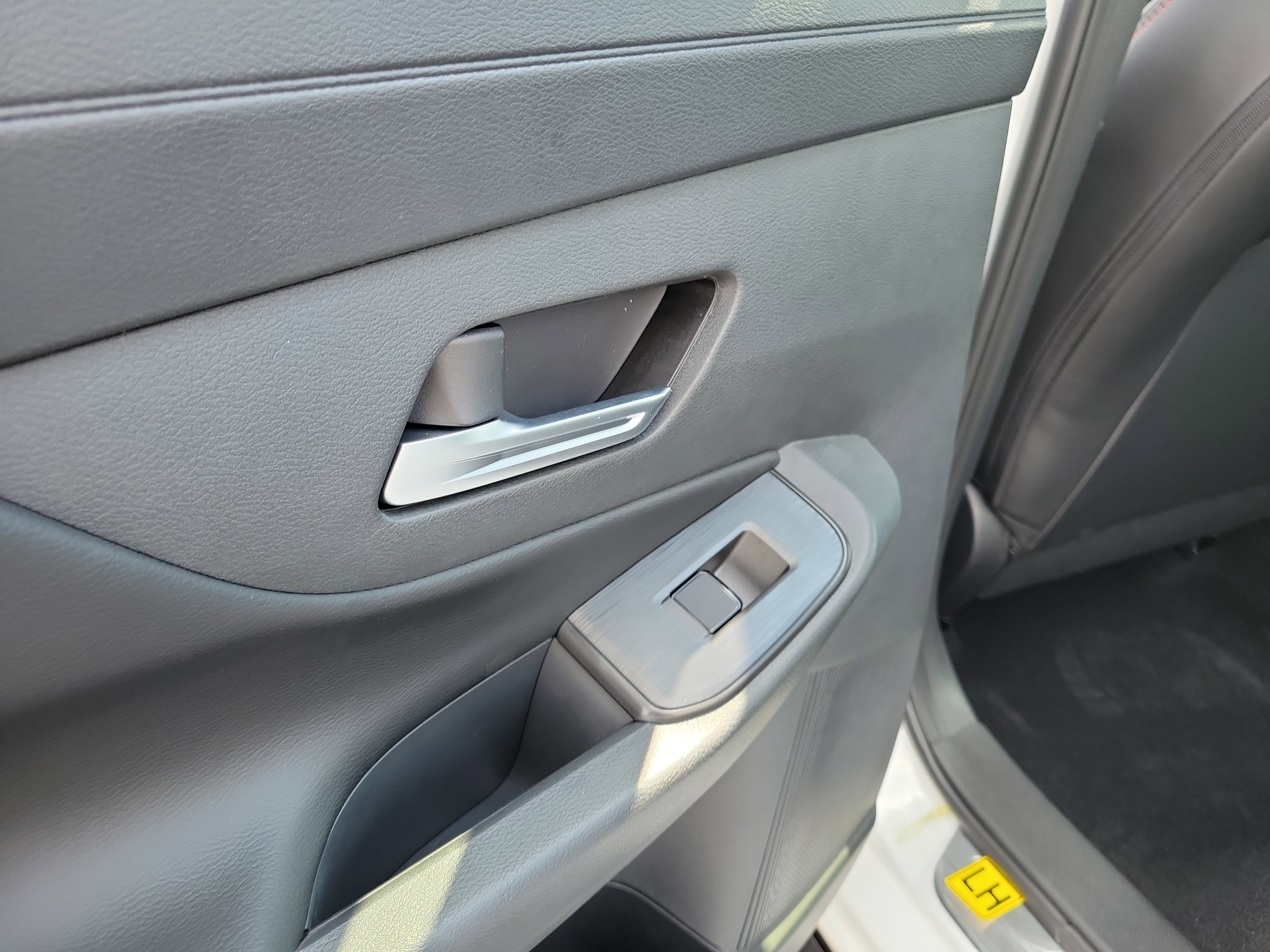 New 2026 Nissan Sentra SR w/ SR Premium Package FWD image 13