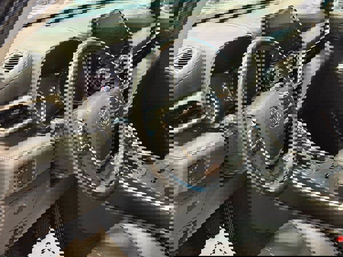 Used 2023 Toyota Highlander XLE image 13