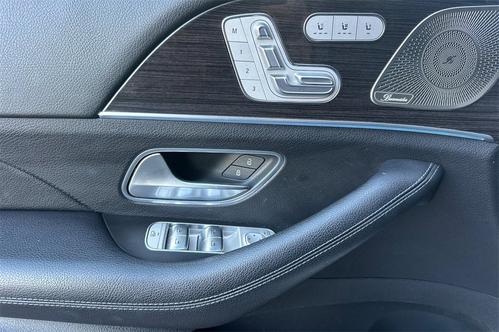 Used 2022 Mercedes-Benz GLS 450 4MATIC image 11