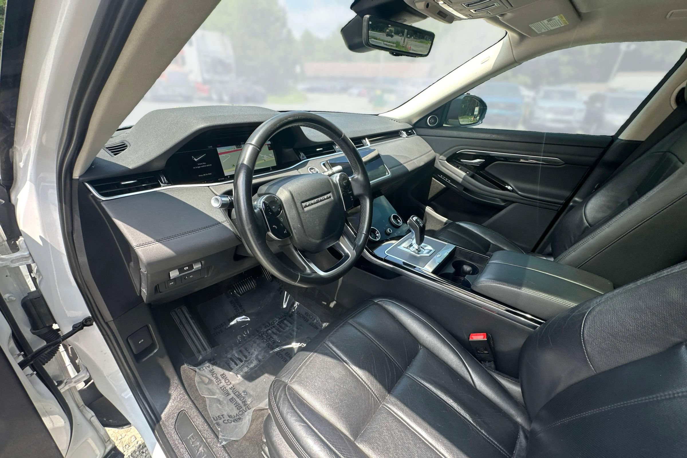 Used 2020 Land Rover Range Rover Evoque SE AWD/4WD image 17