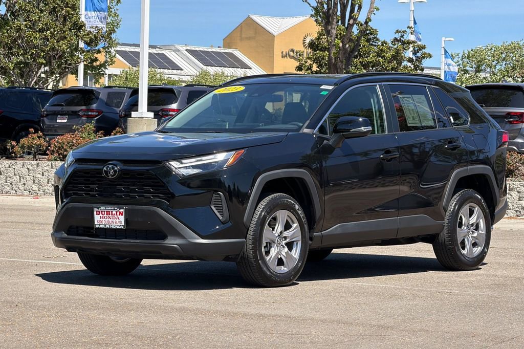 Used 2024 Toyota RAV4 XLE w/ Convenience Package image 8