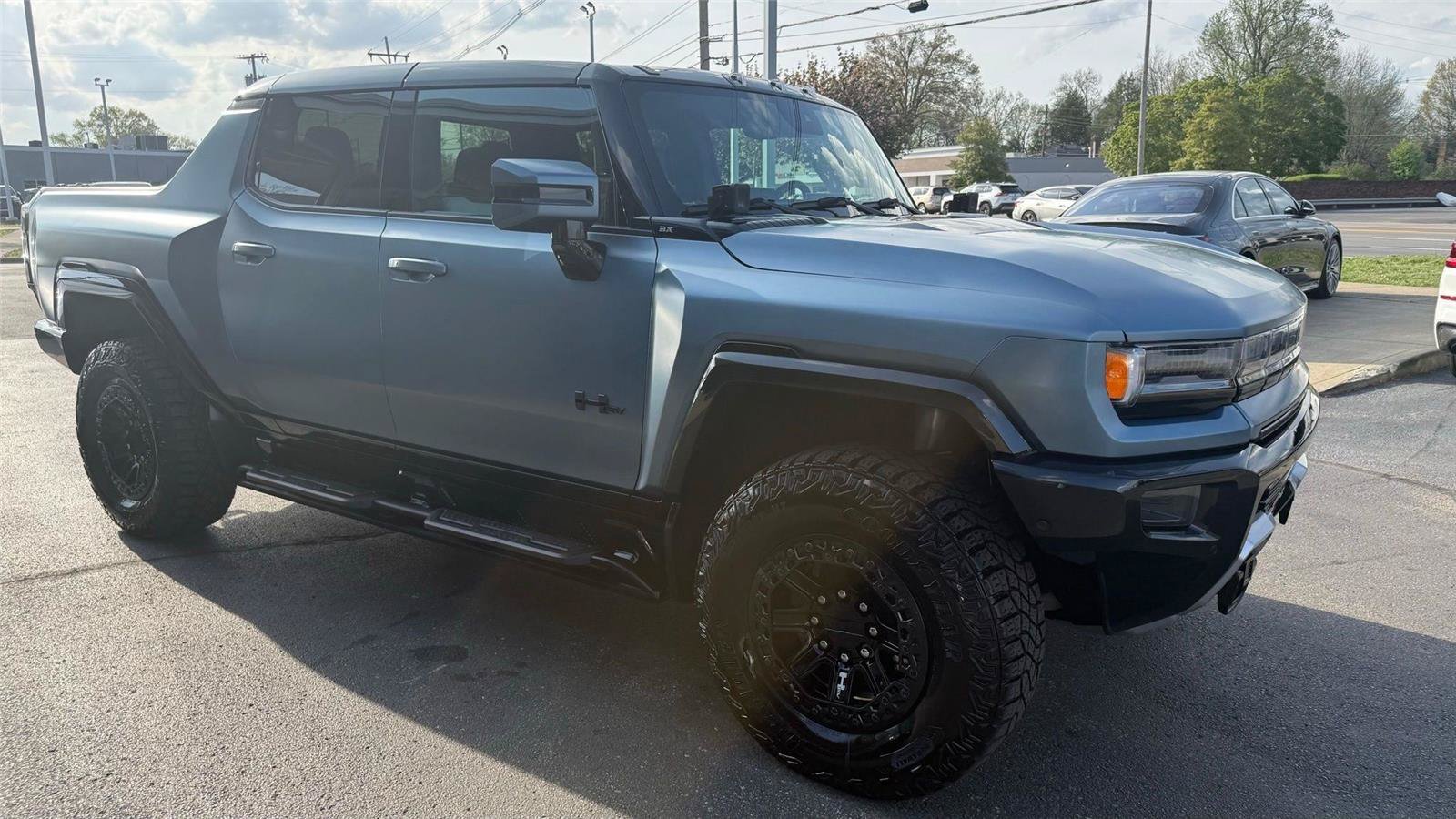 Used 2024 GMC Hummer EV 3X w/ Omega Edition AWD/4WD image 4