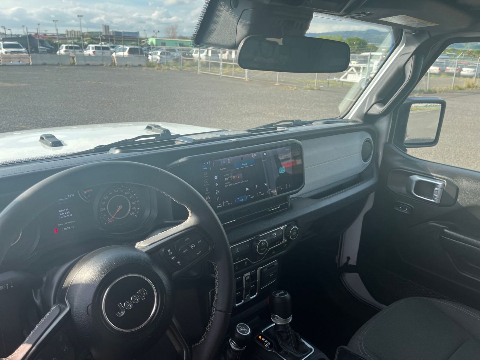 Used 2025 Jeep Wrangler Sport S AWD/4WD image 32