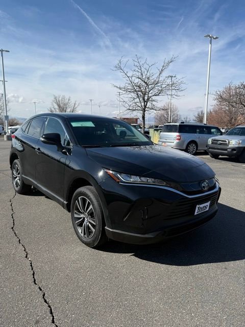 Certified 2022 Toyota Venza LE image 8