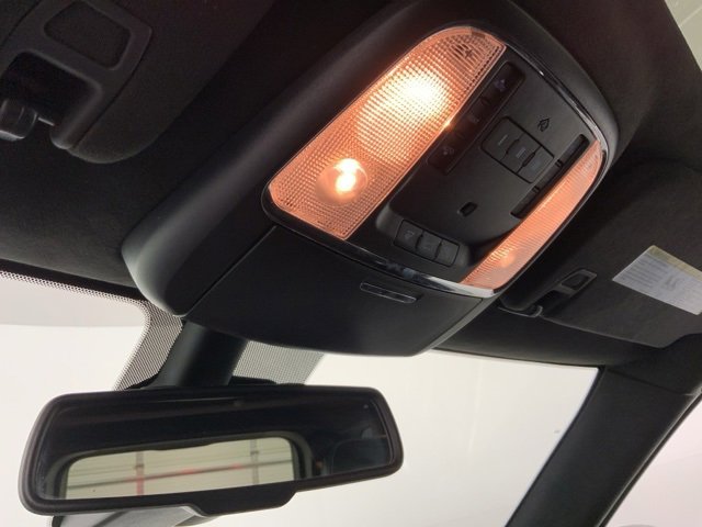 Used 2015 Jeep Grand Cherokee SRT w/ Luxury Group II image 22