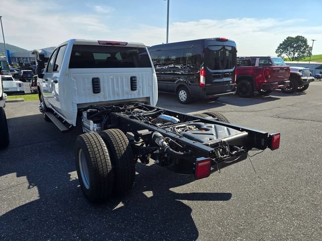 New 2026 GMC Sierra 3500 Pro w/ Convenience Package AWD/4WD image 3