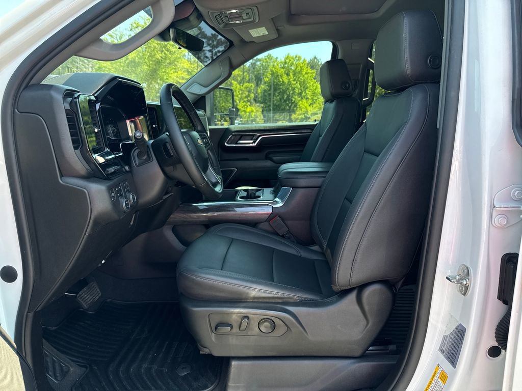 Used 2024 Chevrolet Silverado 2500 LTZ w/ LTZ Plus Package image 24