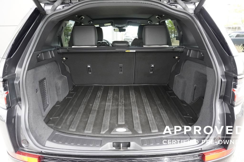 Used 2025 Land Rover Discovery Sport Dynamic SE image 31