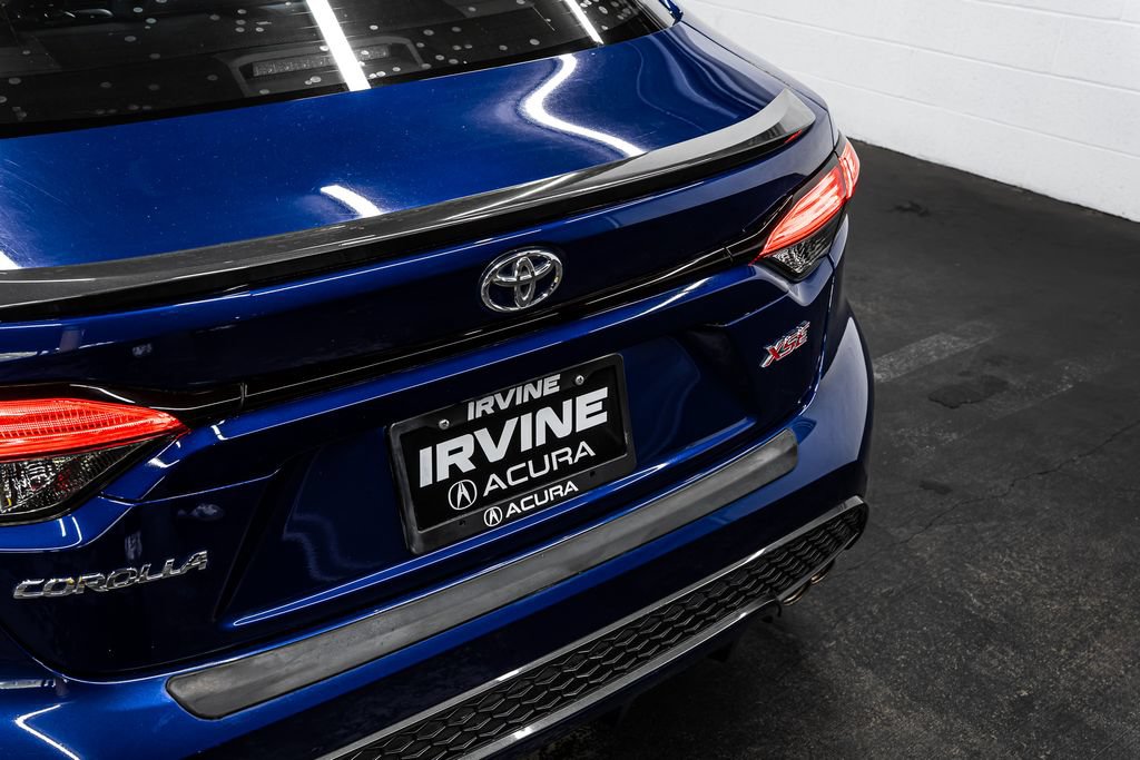 Used 2020 Toyota Corolla XSE FWD image 15