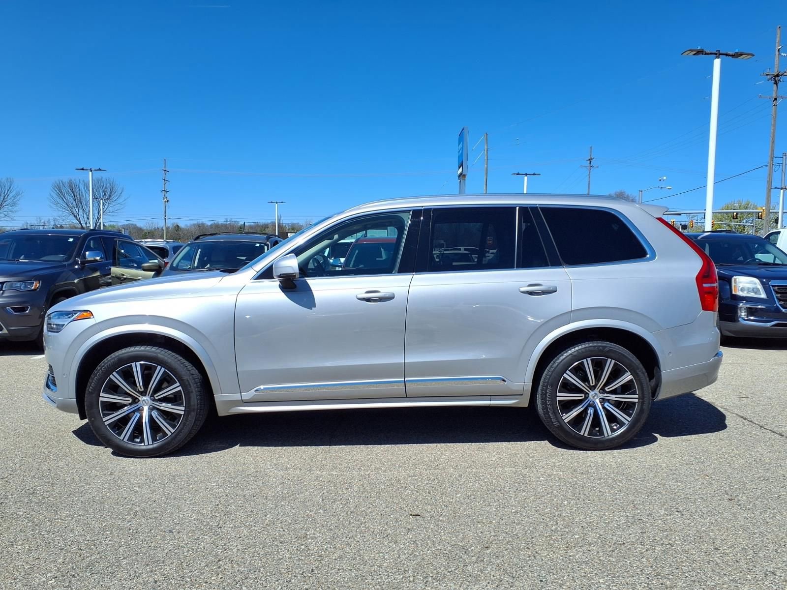 Used 2024 Volvo XC90 B5 Plus AWD/4WD image 7