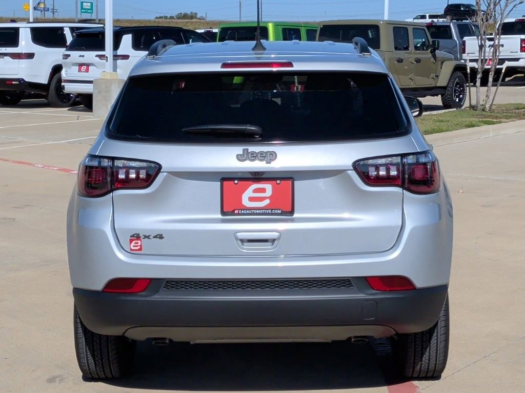 New 2026 Jeep Compass Latitude image 7