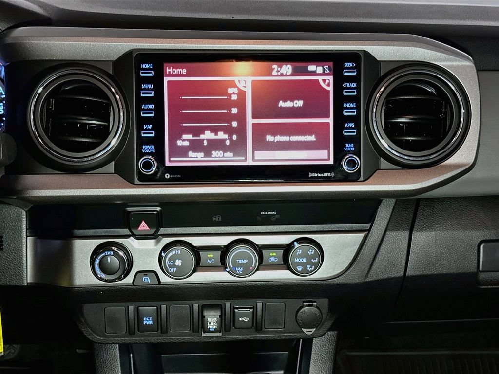 Used 2020 Toyota Tacoma SR5 AWD/4WD image 31