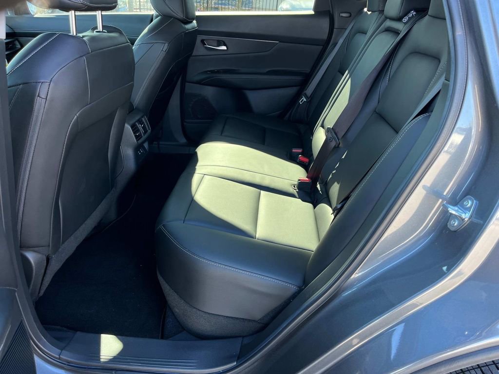 Certified 2025 Nissan Murano SV image 24