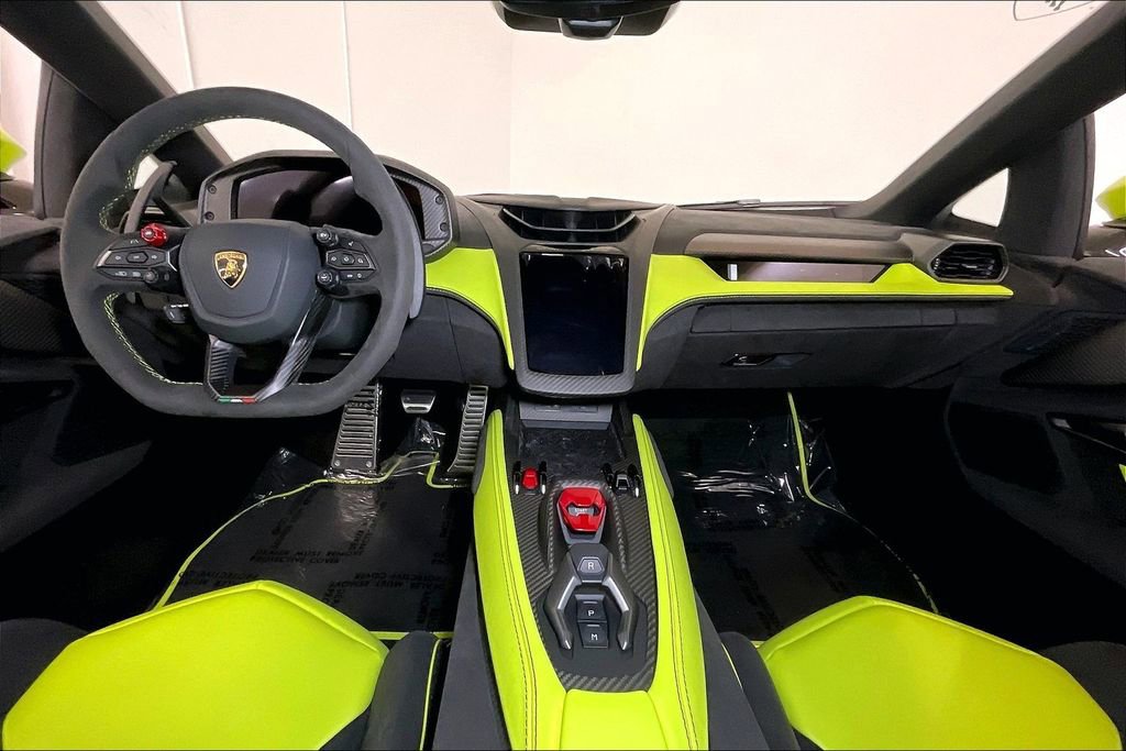 Used 2025 Lamborghini Revuelto AWD/4WD image 21