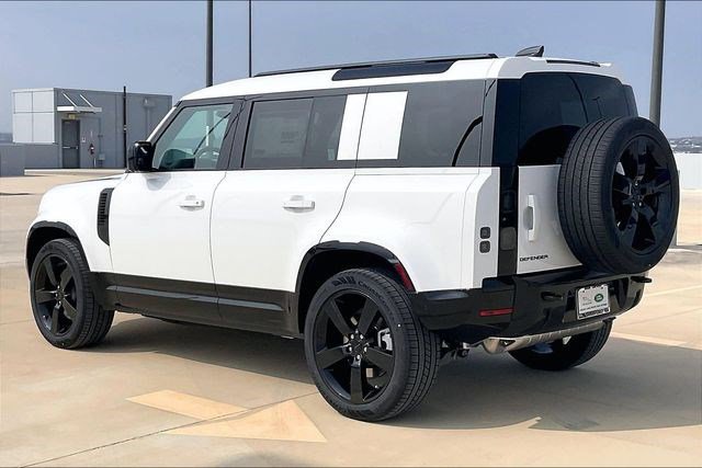 New 2026 Land Rover Defender 110 X-Dynamic SE image 3