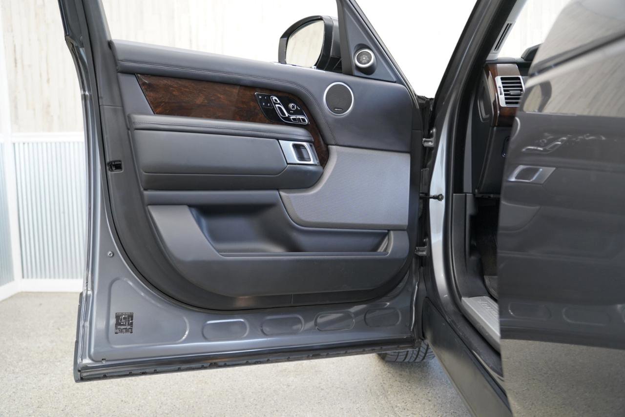 Used 2018 Land Rover Range Rover Supercharged image 28