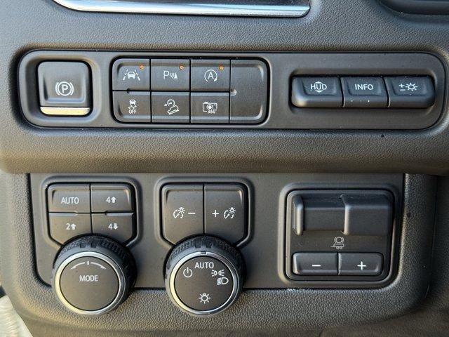 Used 2024 Chevrolet Suburban High Country w/ Premium Package image 26