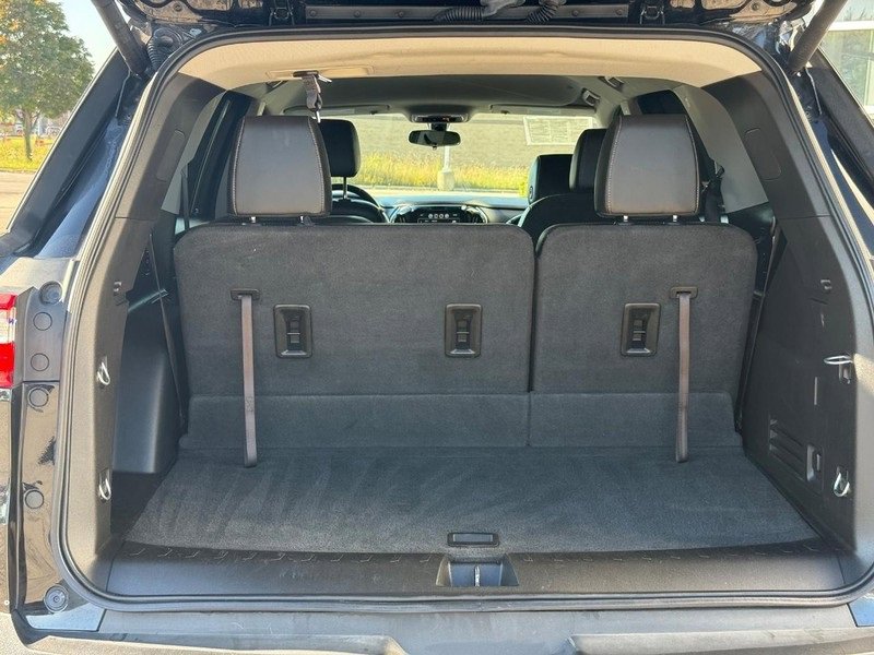 Used 2019 Chevrolet Traverse LT image 9