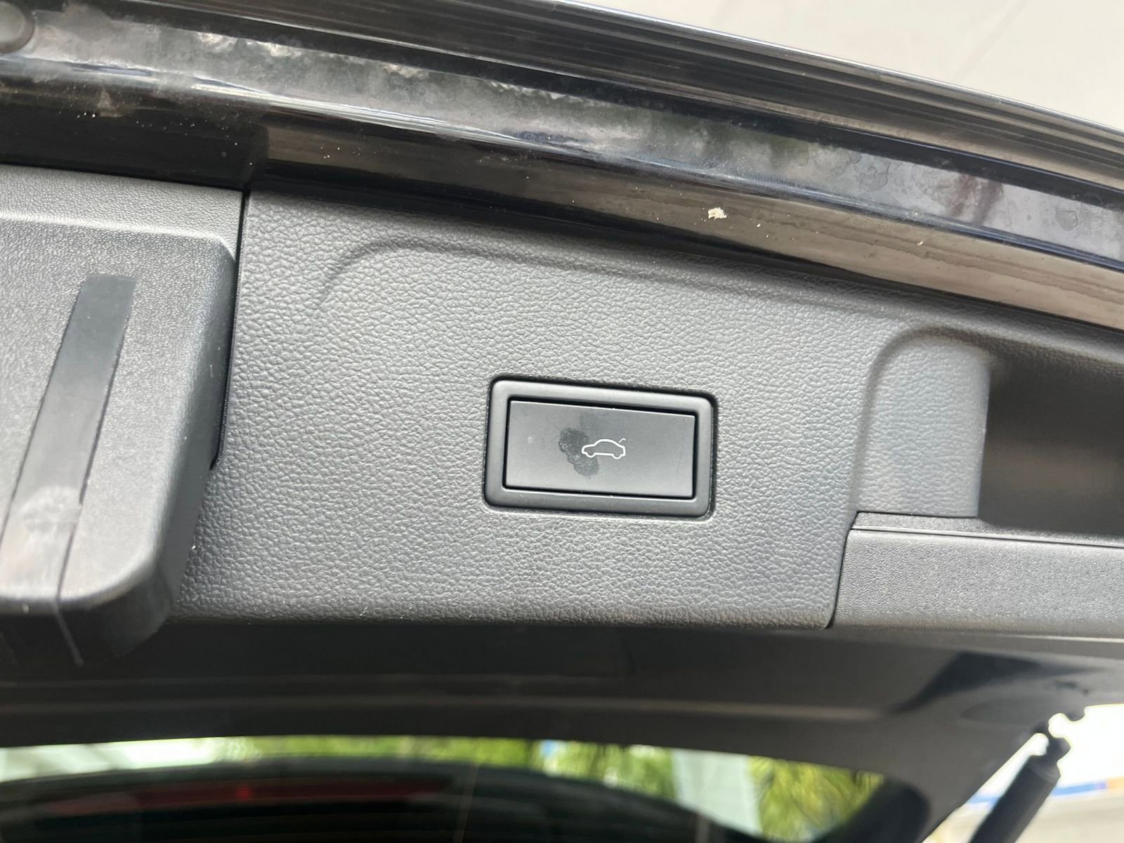 Used 2025 Volkswagen Atlas SE AWD/4WD image 23