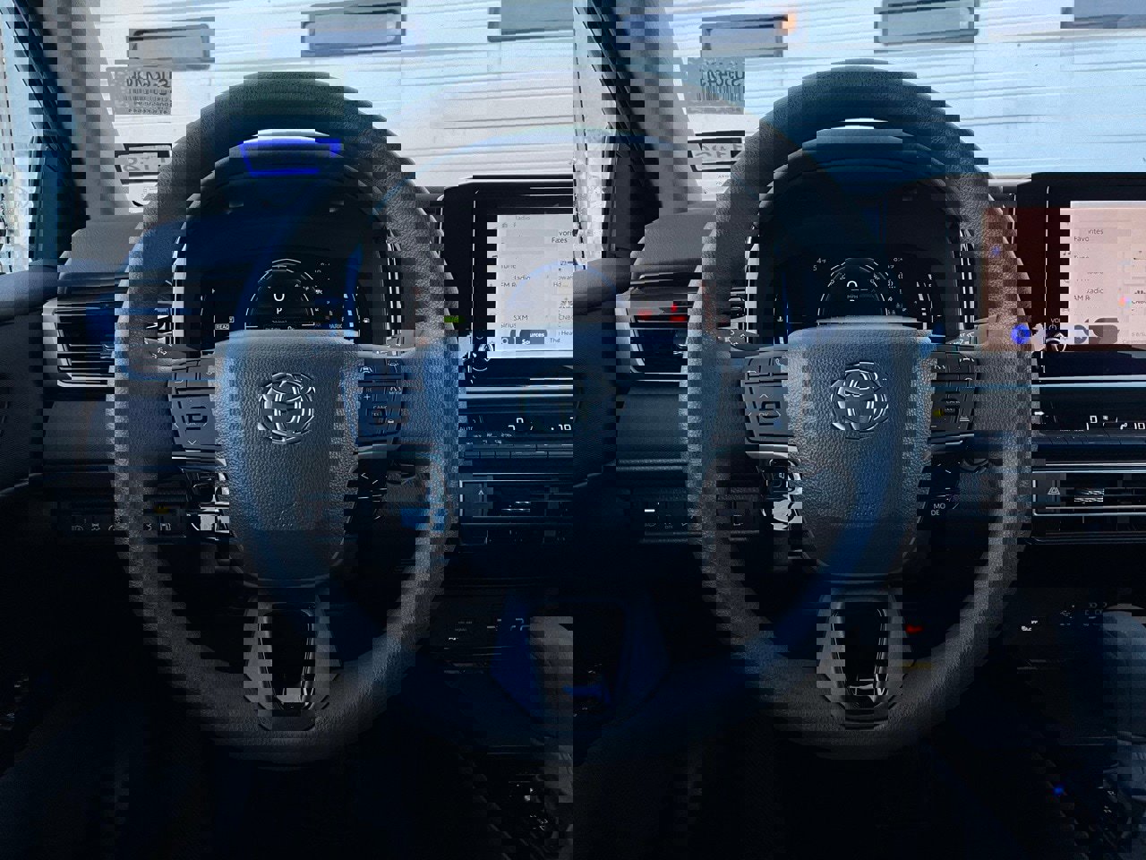 Used 2025 Toyota Camry LE image 31