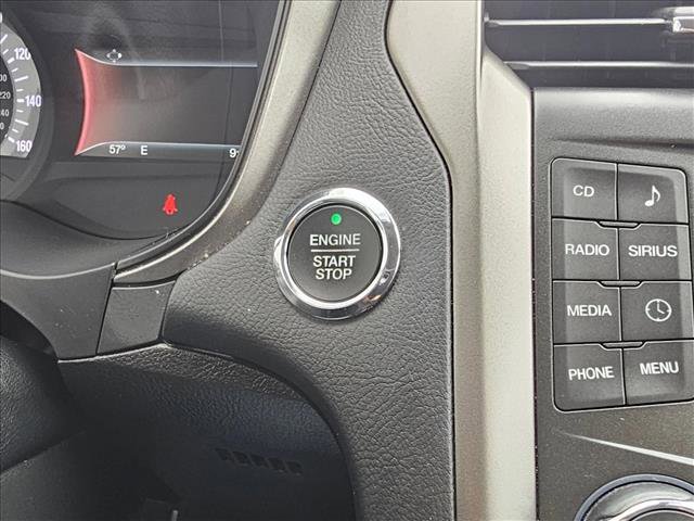 Used 2018 Ford Fusion SE FWD image 26