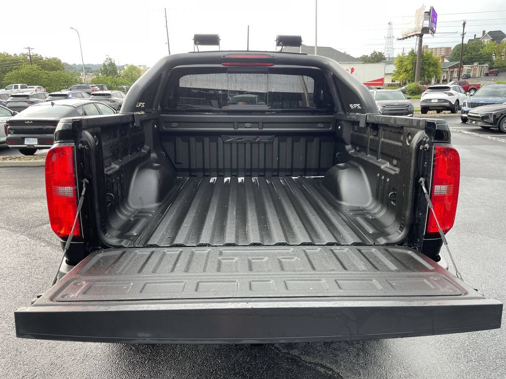 Used 2021 Chevrolet Colorado ZR2 w/ ZR2 Midnight Special Edition AWD/4WD image 35