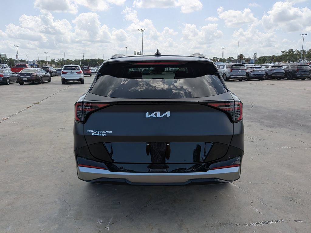 Certified 2026 Kia Sportage SX FWD image 7