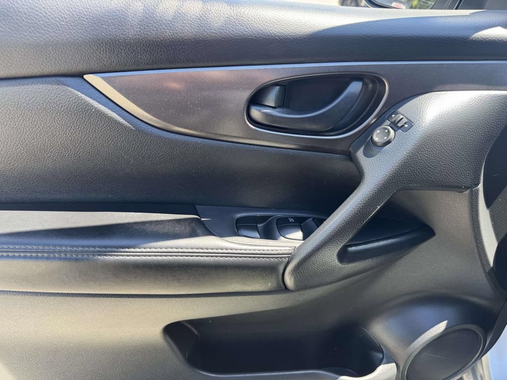 Certified 2022 Nissan Rogue Sport S AWD/4WD image 16