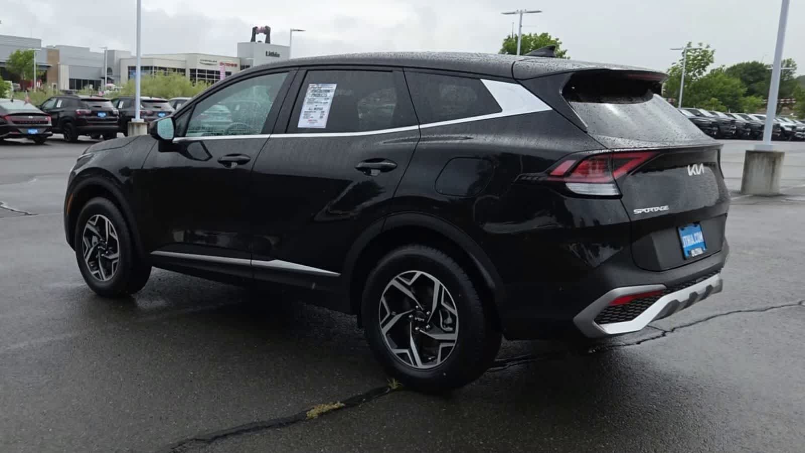 Used 2023 Kia Sportage LX AWD/4WD image 6