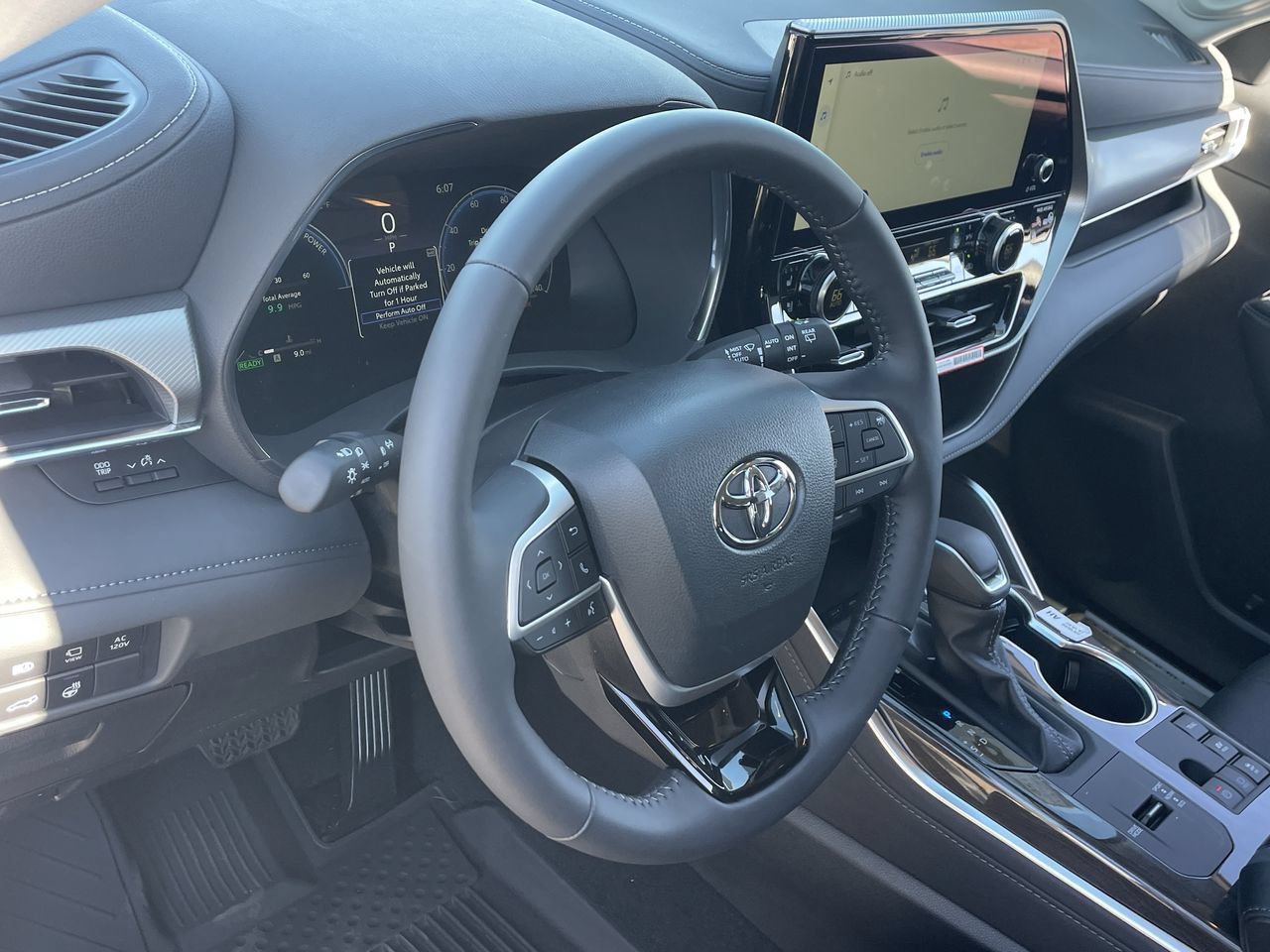 New 2026 Toyota Highlander Platinum AWD/4WD image 11