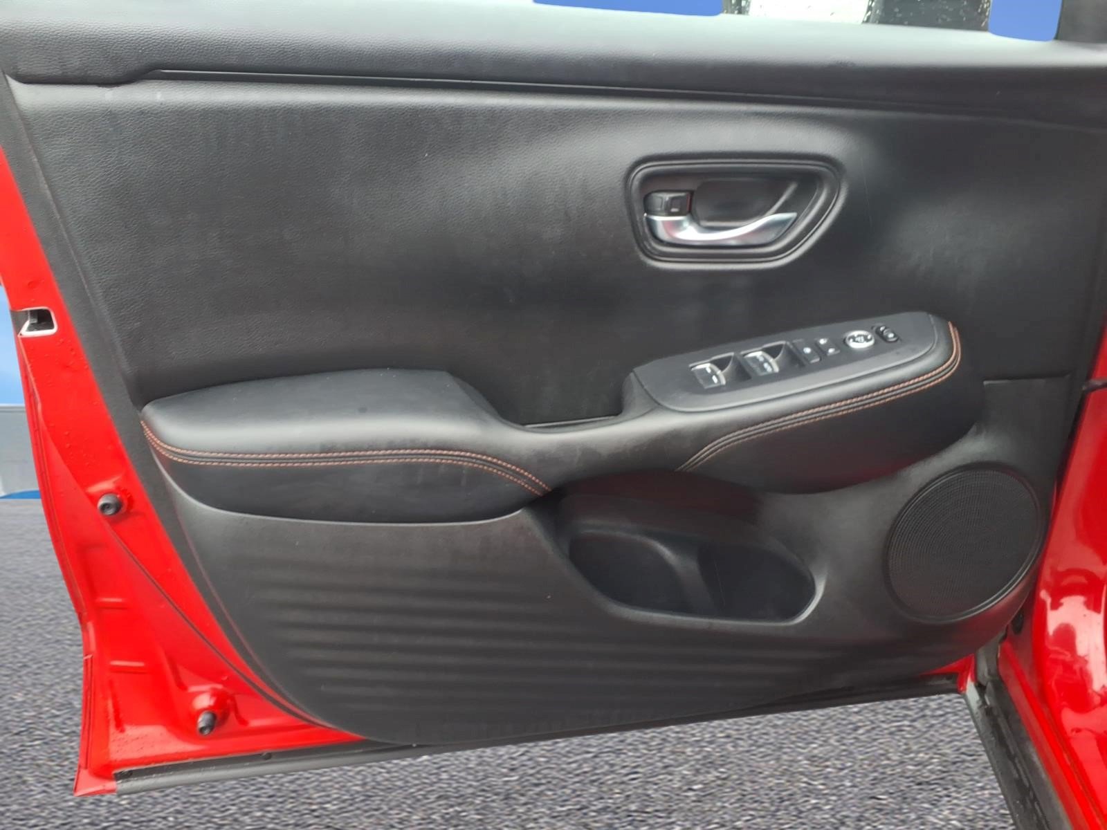 Used 2023 Honda HR-V Sport image 15