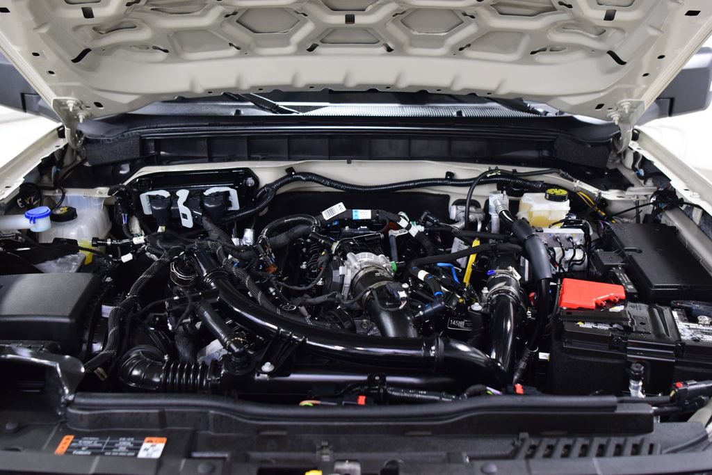 Used 2025 Ford Bronco Outer Banks AWD/4WD image 32
