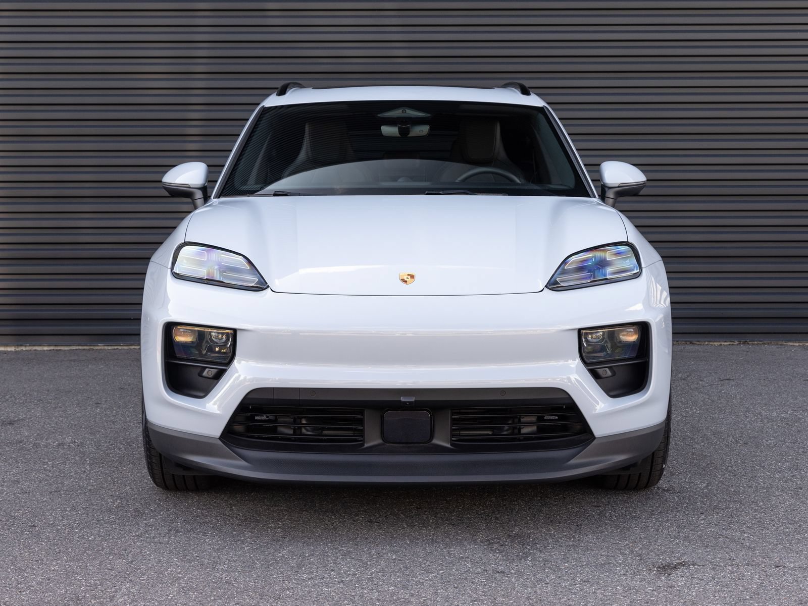 Certified 2026 Porsche Macan 4 Electric AWD/4WD image 7