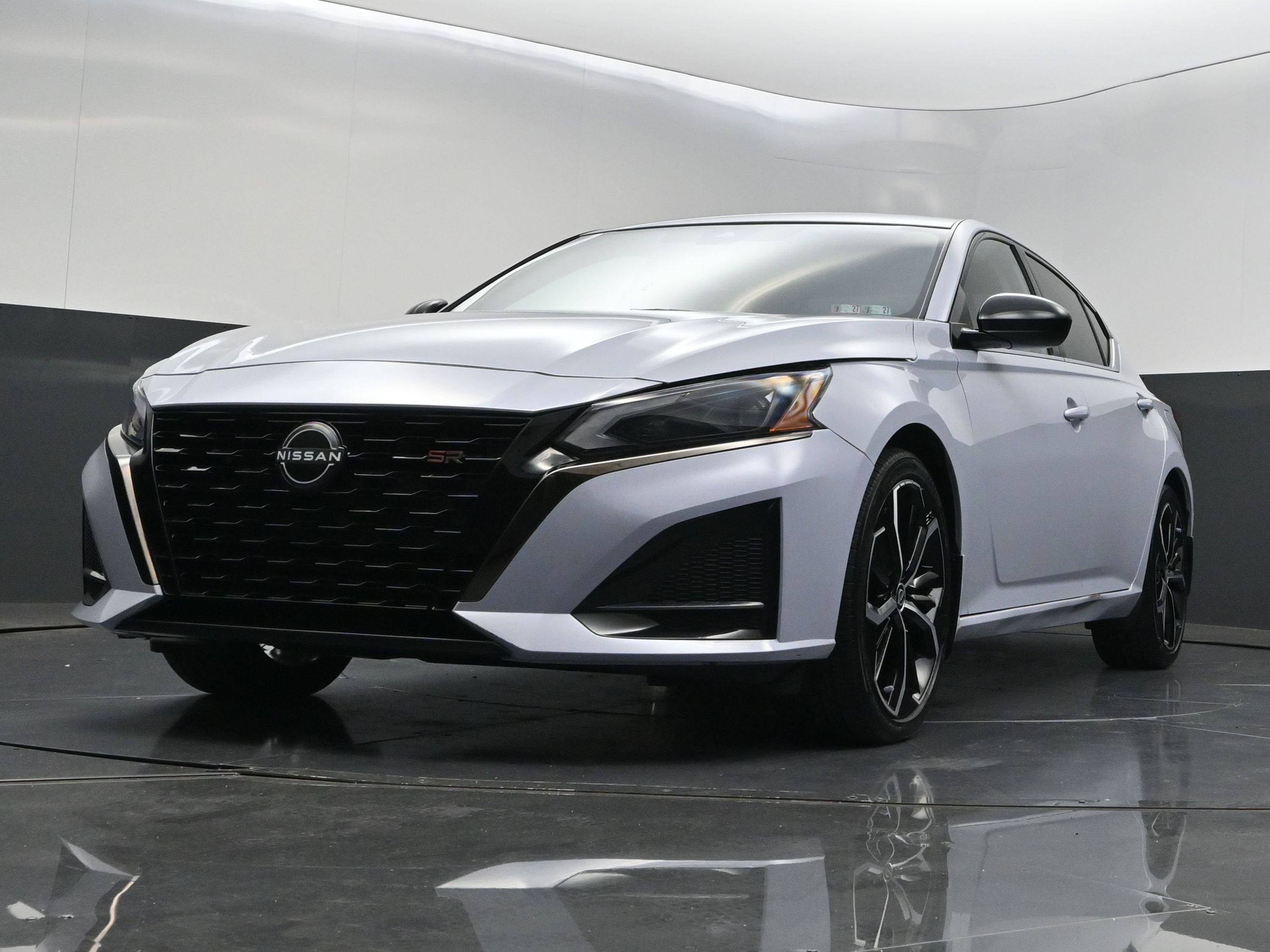 Used 2023 Nissan Altima 2.5 SR w/ SR Premium Package FWD image 40