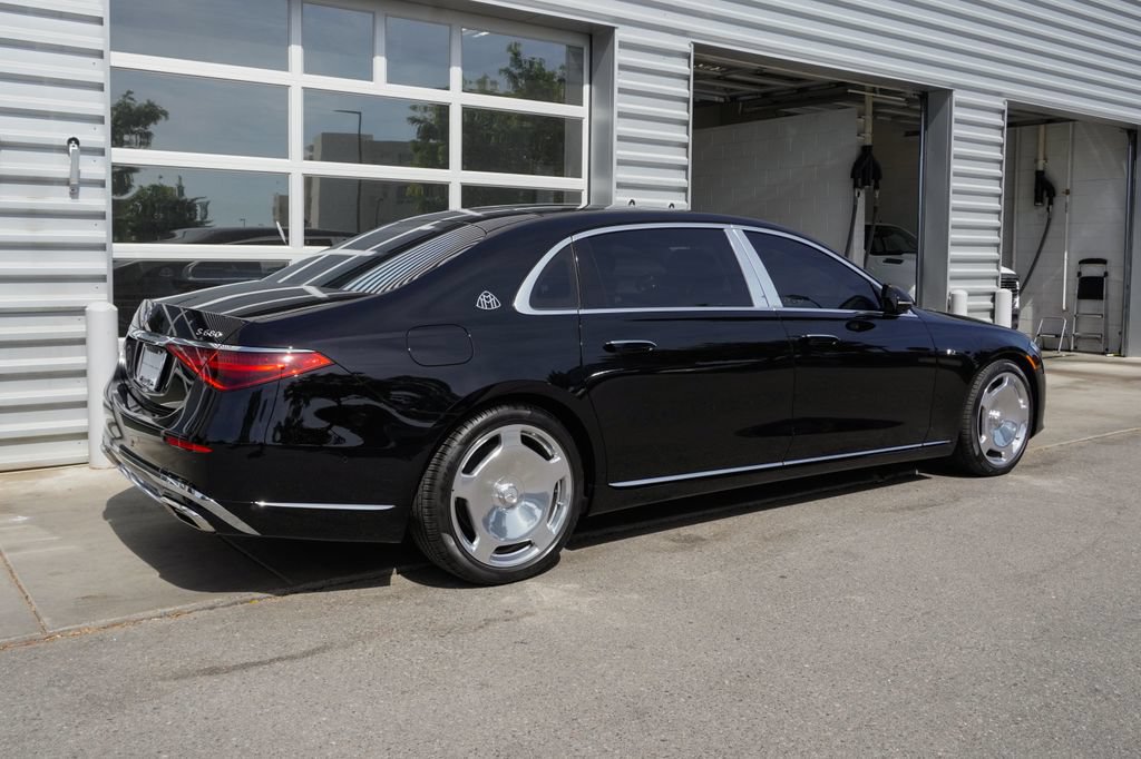 Used 2025 Mercedes-Benz Maybach S 680 4MATIC image 4