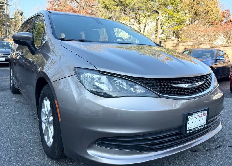 Used 2017 Chrysler Pacifica Touring