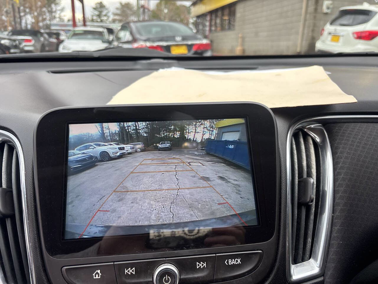 Used 2018 Chevrolet Malibu LT image 12